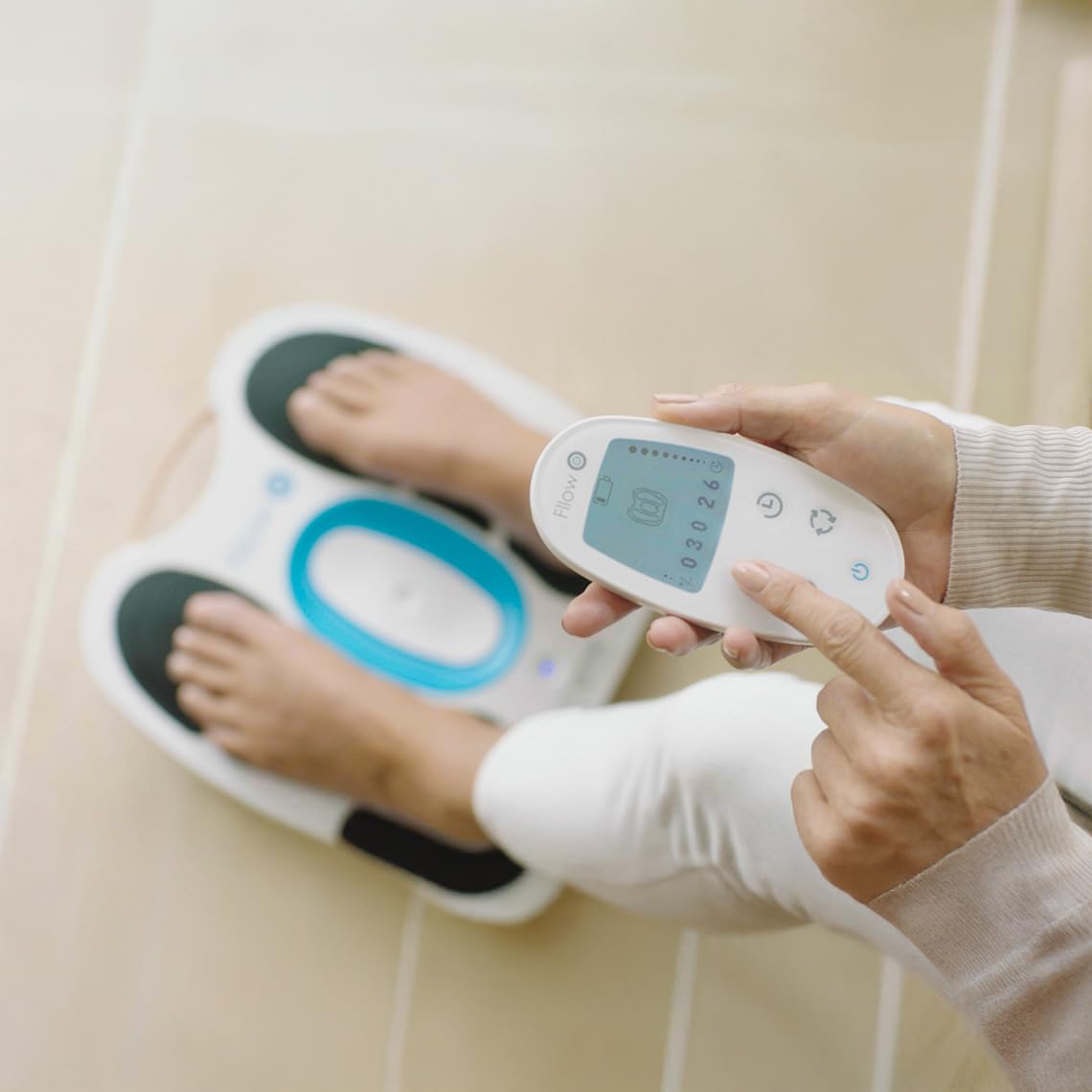 Fllow EMS-TENS Fußmassagegerät – kabellose Impulstherapie mit 150 Stufen & Arthro-Pads zur Durchblutungsförderung per Elektrostimulation