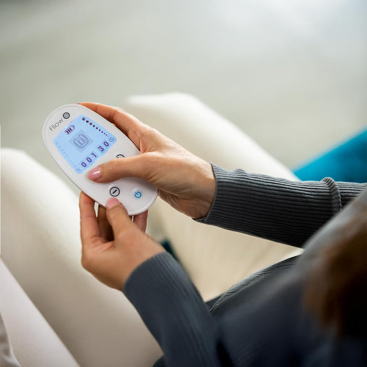 Fllow EMS-TENS Fußmassagegerät – kabellose Impulstherapie mit 150 Stufen & Arthro-Pads zur Durchblutungsförderung per Elektrostimulation
